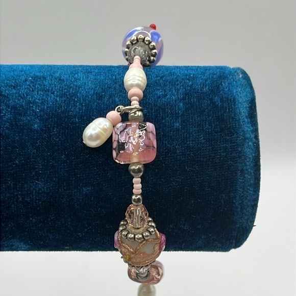 Pink and Silver Beaded Pearls Bracelet with Delicate Design Lamp work beads - Picture 8 of 14